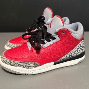 Air Jordan 3 Retro SE Fire Red Cement in Little Boys size 2Y